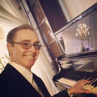 Kevin Fox at the piano on New Year's Eve at Birnam Wood Golf Club in Montecito, California.